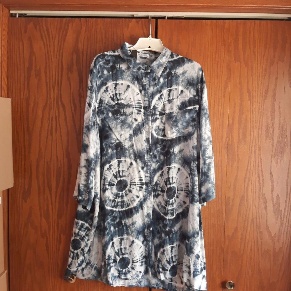 NEW With TAG ! In'Voland Women Floral Print Dark Blue Size 20W